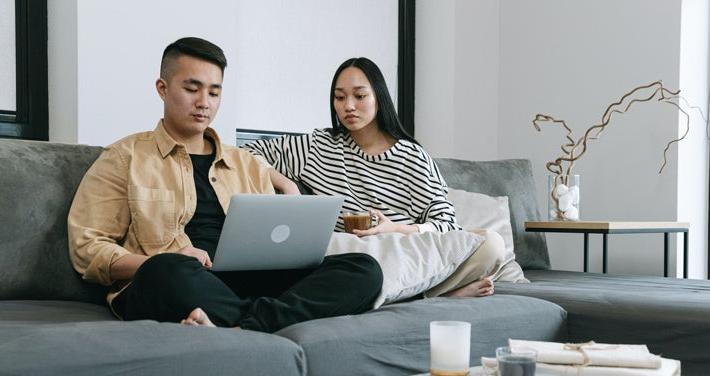 couple on laptop